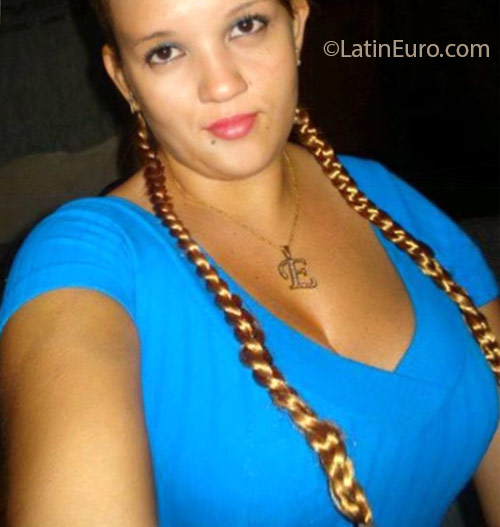 Date this funny Dominican Republic girl Esthefany from Santiago DO25704