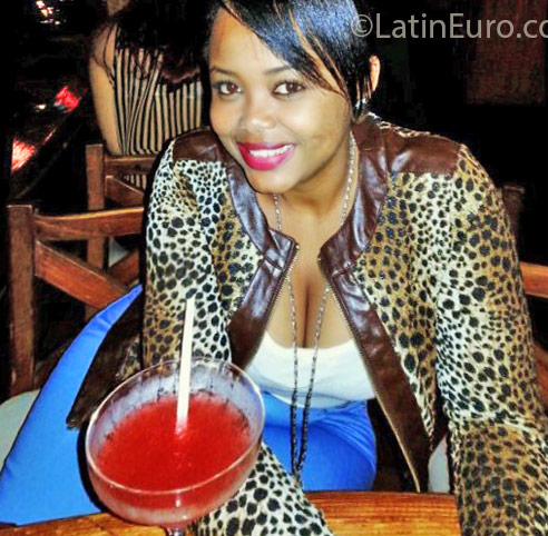 Date this funny Dominican Republic girl Yiya from Santo Domingo DO25729