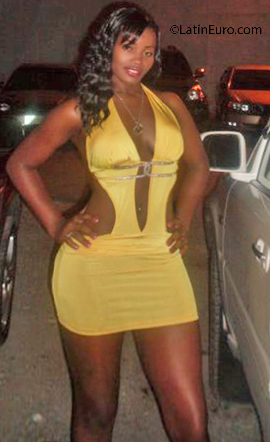 Date this athletic Jamaica girl Raquel from Kingston JM2316
