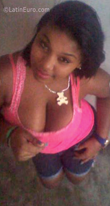Date this cute Dominican Republic girl Stephany from Santiago DO25927