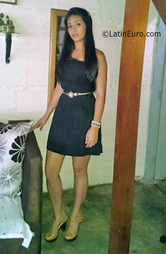 Date this delightful Colombia girl Ana from Medellin CO19036