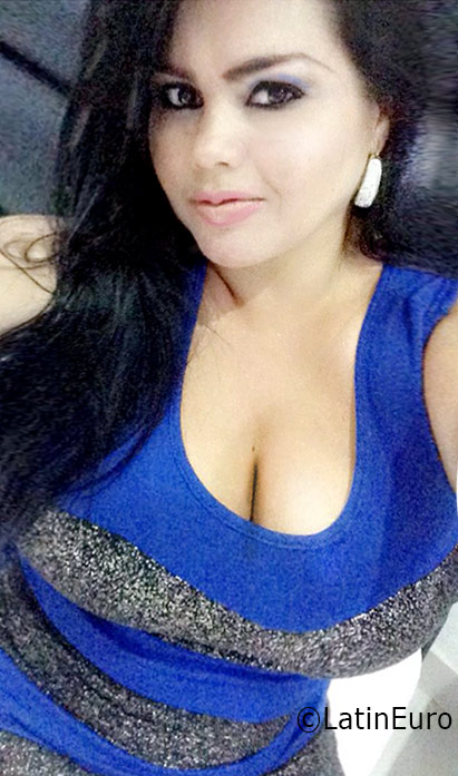 Date this georgeous Colombia girl Paula from Cucuta CO19041