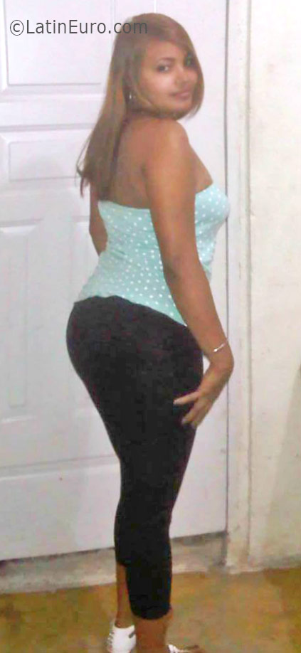 Date this passionate Dominican Republic girl Paola from Santo Domingo DO26141