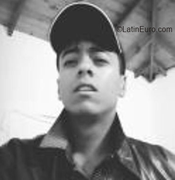 Date this attractive Colombia man Carlos from Medellin CO19114