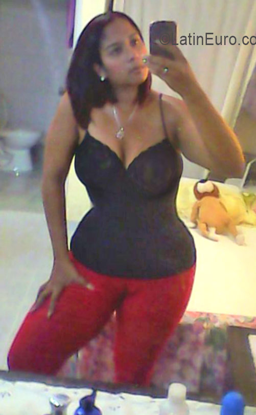 Date this lovely Dominican Republic girl Katherine from Santo Domingo DO26171