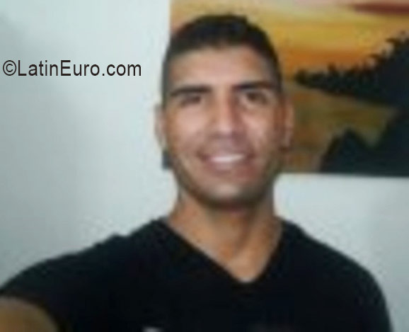 Date this young Colombia man Gustavo from Turbo CO19399