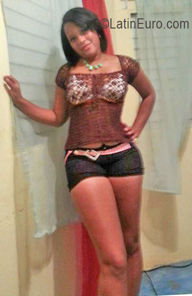 Date this georgeous Dominican Republic girl Milicalderon from Santo Domingo DO26455