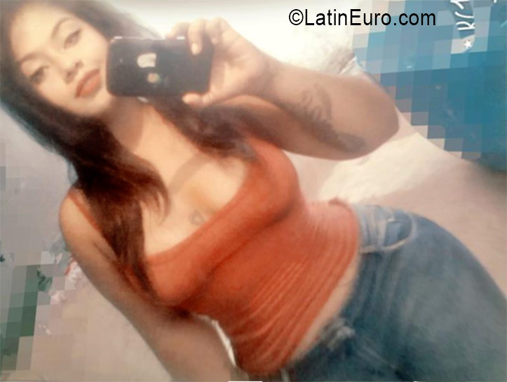 Date this funny Colombia girl Vanessa from Medellin CO19464