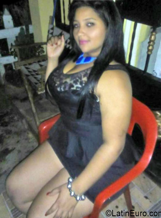 Date this hot Dominican Republic girl Caroline from Santo Domingo DO26558