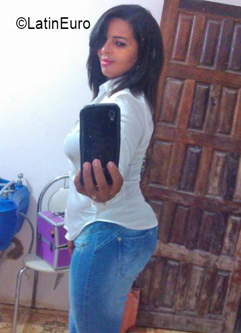 Date this young Brazil girl Sandra from Salvador BR9779