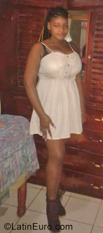 Date this georgeous Jamaica girl Sexy from Montego Bay JM2366