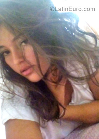 Date this exotic Colombia girl Paola from Bucaramanga CO20530