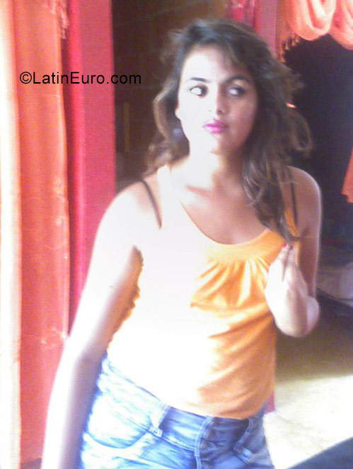 Date this gorgeous Colombia girl Yessica from Ibague CO19769