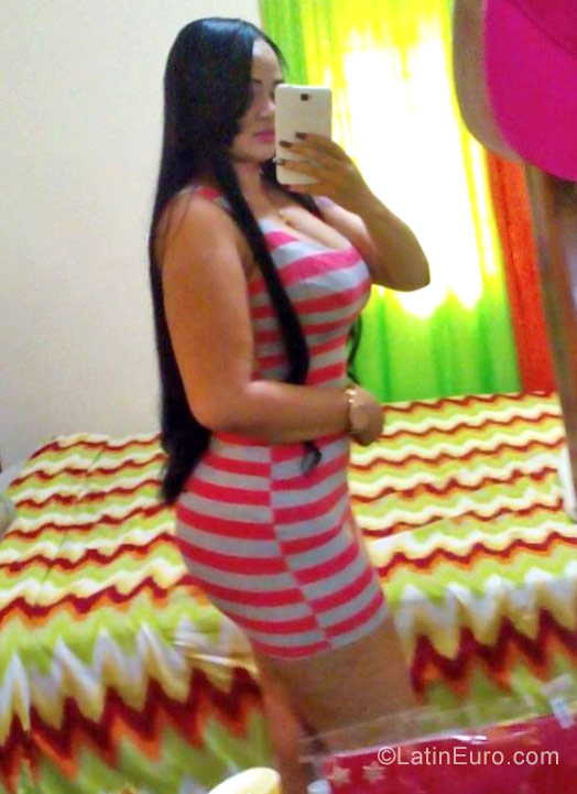 Date this cute Dominican Republic girl Jani from Santo Domingo DO26906