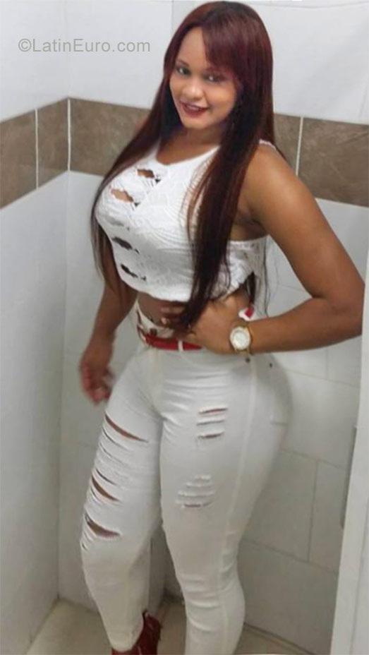 Date this pretty Dominican Republic girl Lixandra from Puerto Plata DO26934