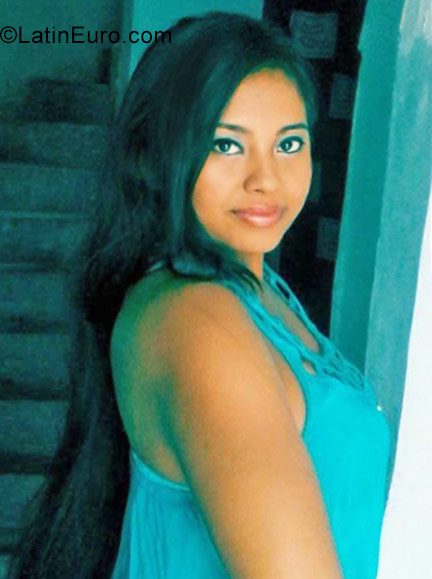 Date this good-looking Colombia girl Marcela from Cali CO19863