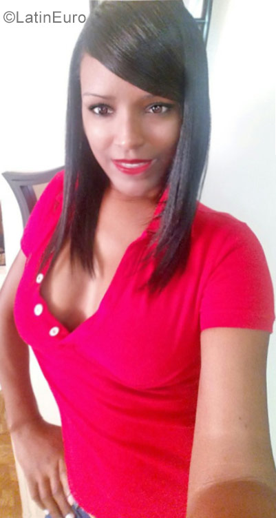 Date this funny Dominican Republic girl Alba from Puerto Plata DO27004
