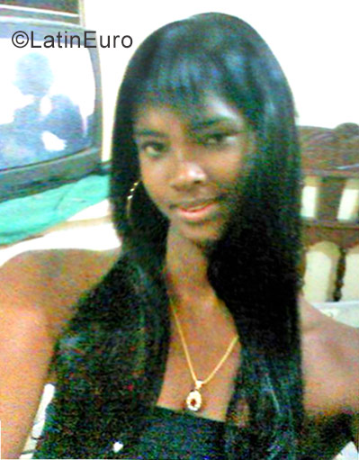 Date this pretty Dominican Republic girl Liliana from San Cristobal DO27028