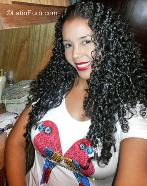 Date this charming Colombia girl Maira from Cartagena CO19900