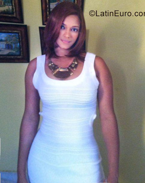 Date this hot Dominican Republic girl Ceely from Santo Domingo DO27049