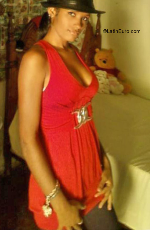 Date this sultry Dominican Republic girl Ana elizabeth from La Vega DO27099