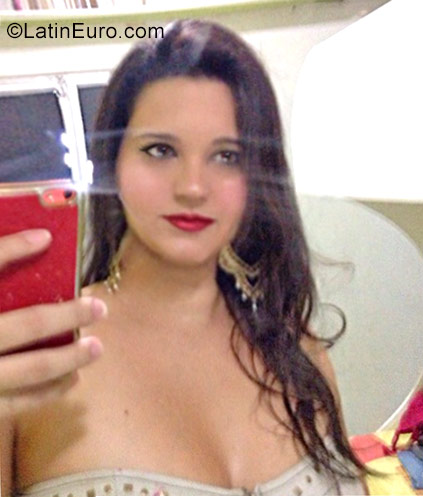 Date this passionate Brazil girl Carolina from Salvador BR9873