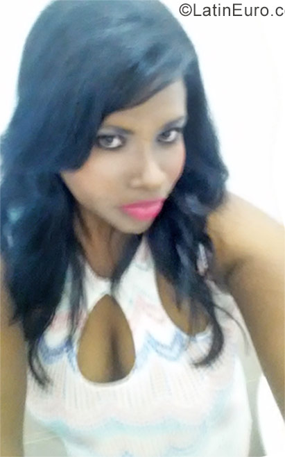 Date this georgeous Dominican Republic girl Wanda from Santiago DO27248