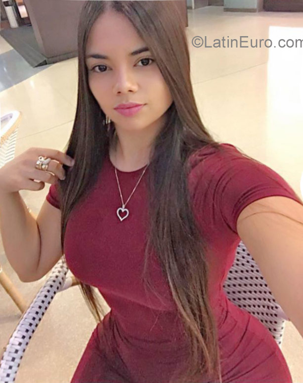 Date this beautiful Dominican Republic girl Keyla from Santiago DO27316