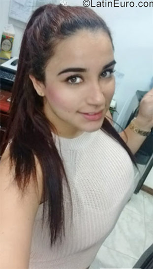 Date this delightful Colombia girl Mary from Cali CO20194