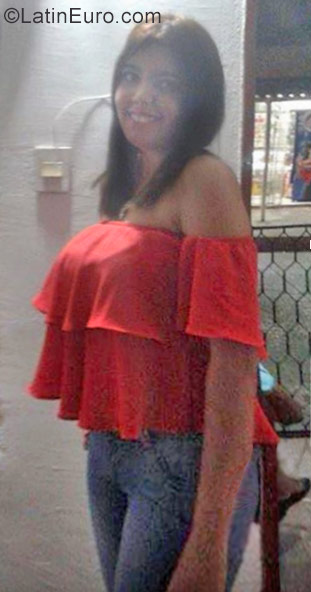 Date this hot Colombia girl Yuli from Barranquilla CO20241