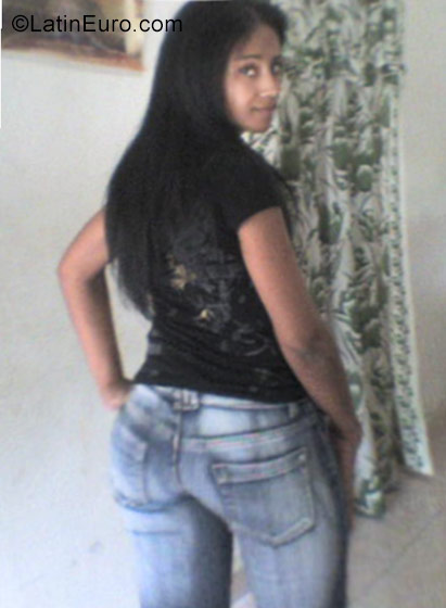 Date this nice looking Dominican Republic girl Sobeyda from Santiago DO27433