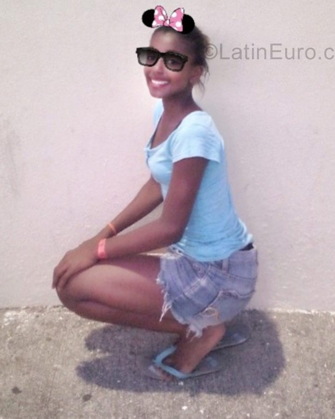 Date this young Jamaica girl Rika01 from Kingston JM2404