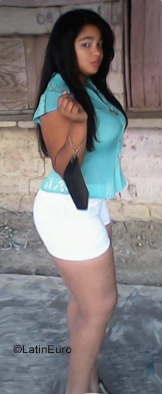Date this foxy Dominican Republic girl Betania from Santo Domingo DO27519