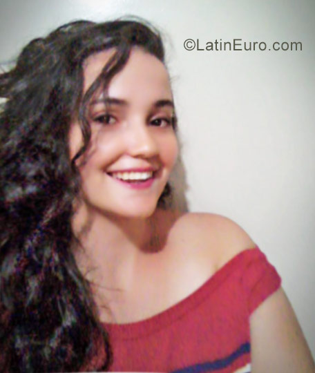 Date this sultry Brazil girl Tatiane from Londrina BR9921