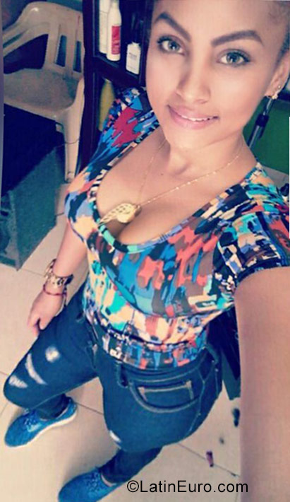 Date this attractive Dominican Republic girl Lilbeth from Santiago DO27754