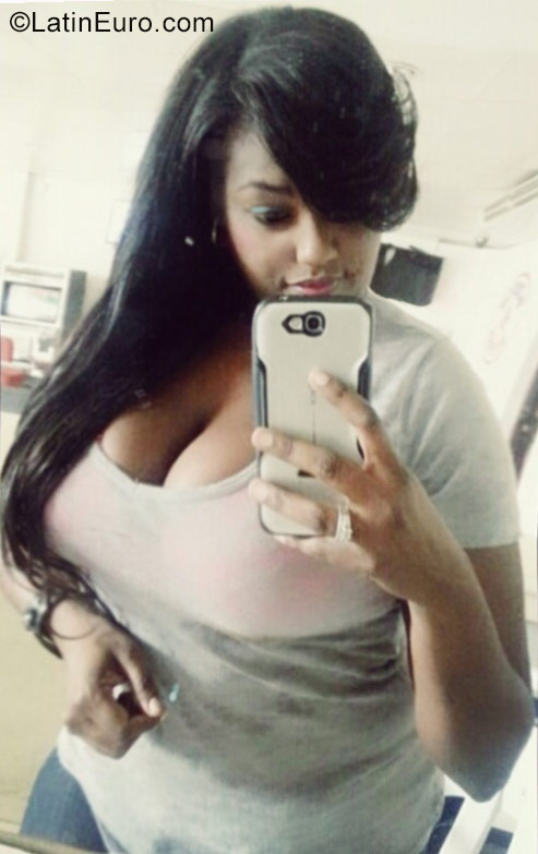 Date this georgeous Dominican Republic girl Luz from Santo Domingo DO27863