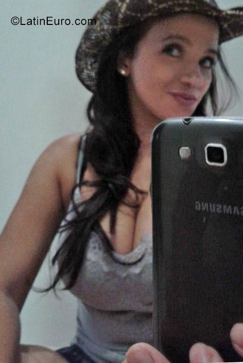Date this georgeous Brazil girl Ana from Sao Paulo BR9937