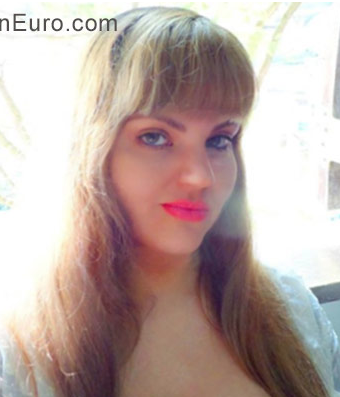 Date this nice looking Brazil girl Nadia from Sao Paulo BR9938
