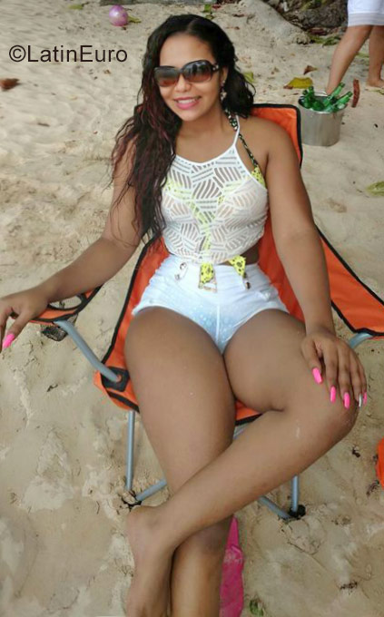 Date this nice looking Dominican Republic girl Josefina from Santo Domingo DO27948