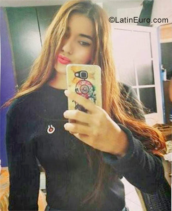 Date this passionate Colombia girl Laura from Bucaramanga CO20867