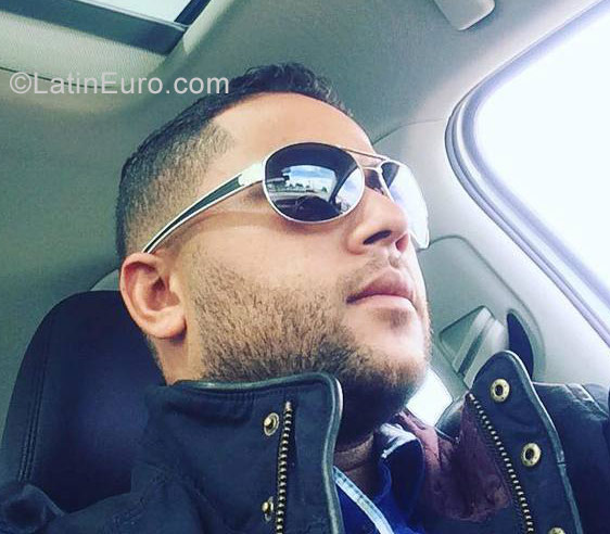Date this beautiful Colombia man Andy from Bogota CO21046