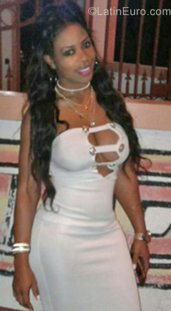 Date this pretty Jamaica girl Shanie from Montego Bay JM2424