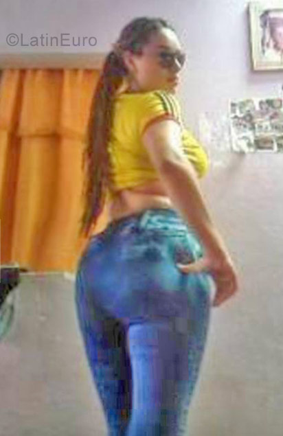 Date this exotic Colombia girl Fernanda from Bogota CO21095