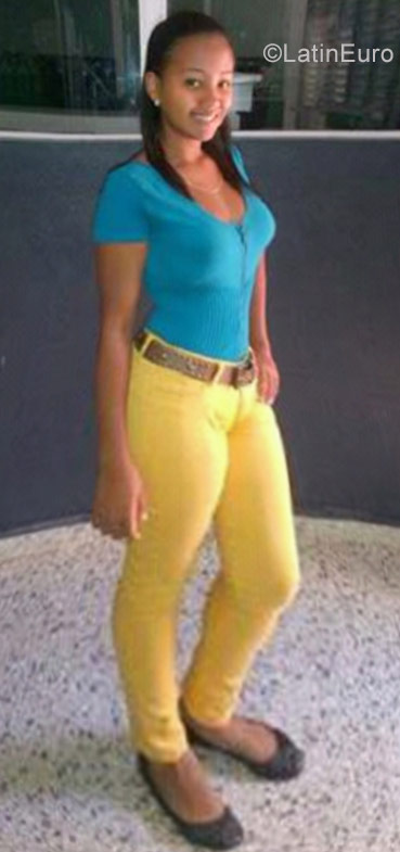 Date this funny Dominican Republic girl Ashley from Santiago DO28259
