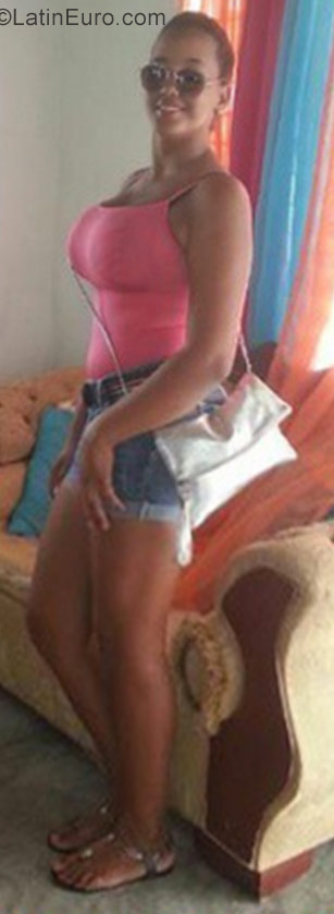 Date this stunning Dominican Republic girl Katherine from Santiago De Los Caballeros DO28426