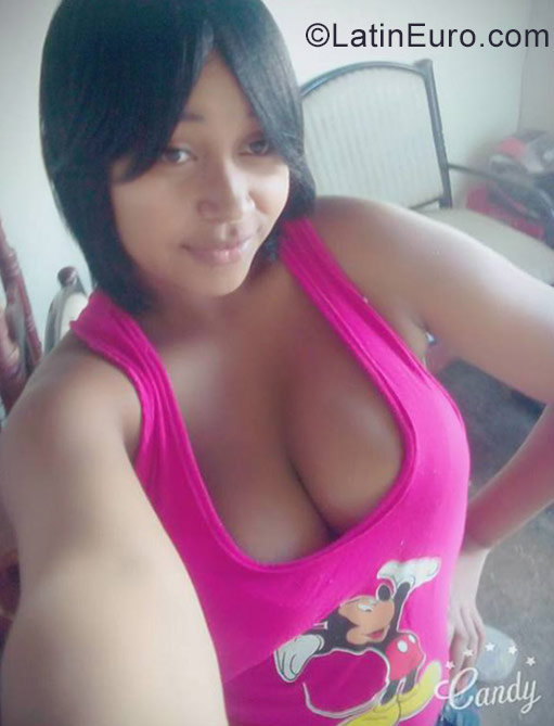 Date this good-looking Dominican Republic girl Morenita rd from Constaza DO28441