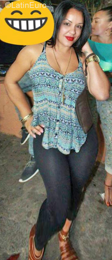 Date this good-looking Dominican Republic girl Laura from Jarabacoa DO28465