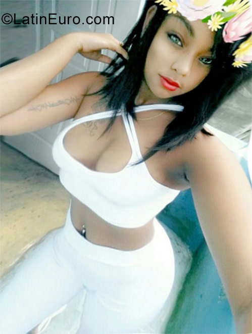 Date this funny Dominican Republic girl Jessica minaya from Santo Domingo DO28686