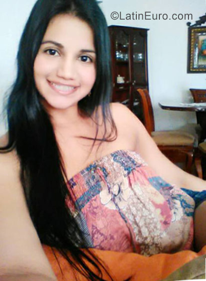 Date this stunning Colombia girl Jessica from Cali CO21499