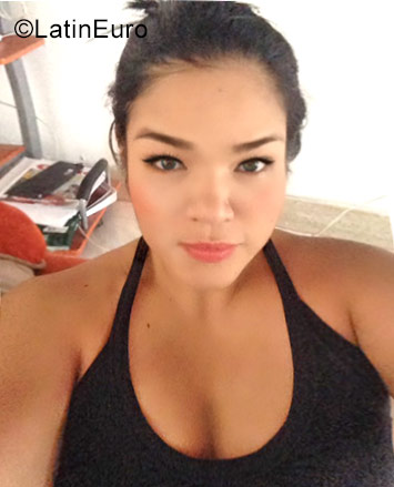 Date this voluptuous Colombia girl Katherine from Barrancabermeja CO21500